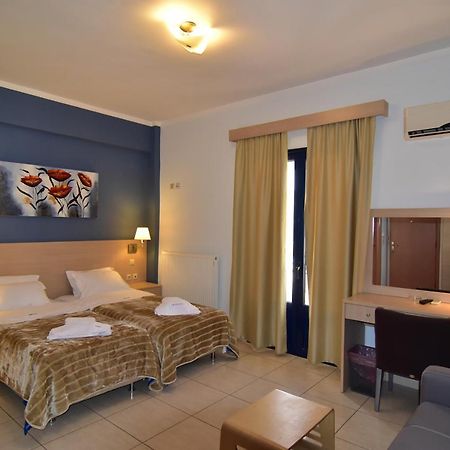 Iridanos Hotell Antikyra Exteriör bild