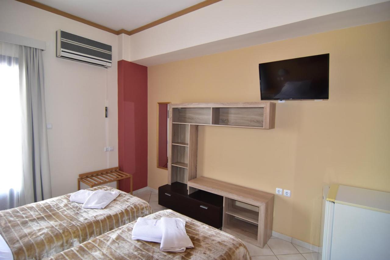 Iridanos Hotell Antikyra Exteriör bild