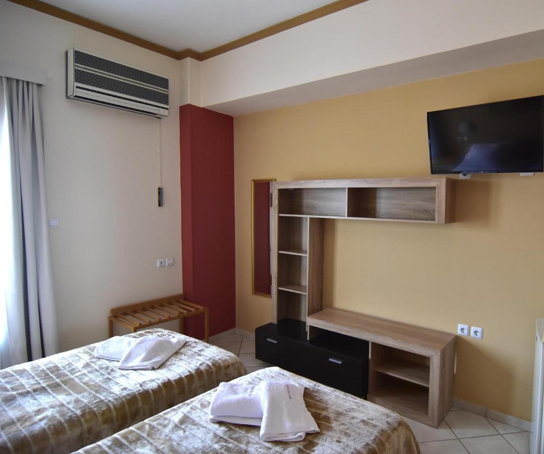 Iridanos Hotell Antikyra Exteriör bild