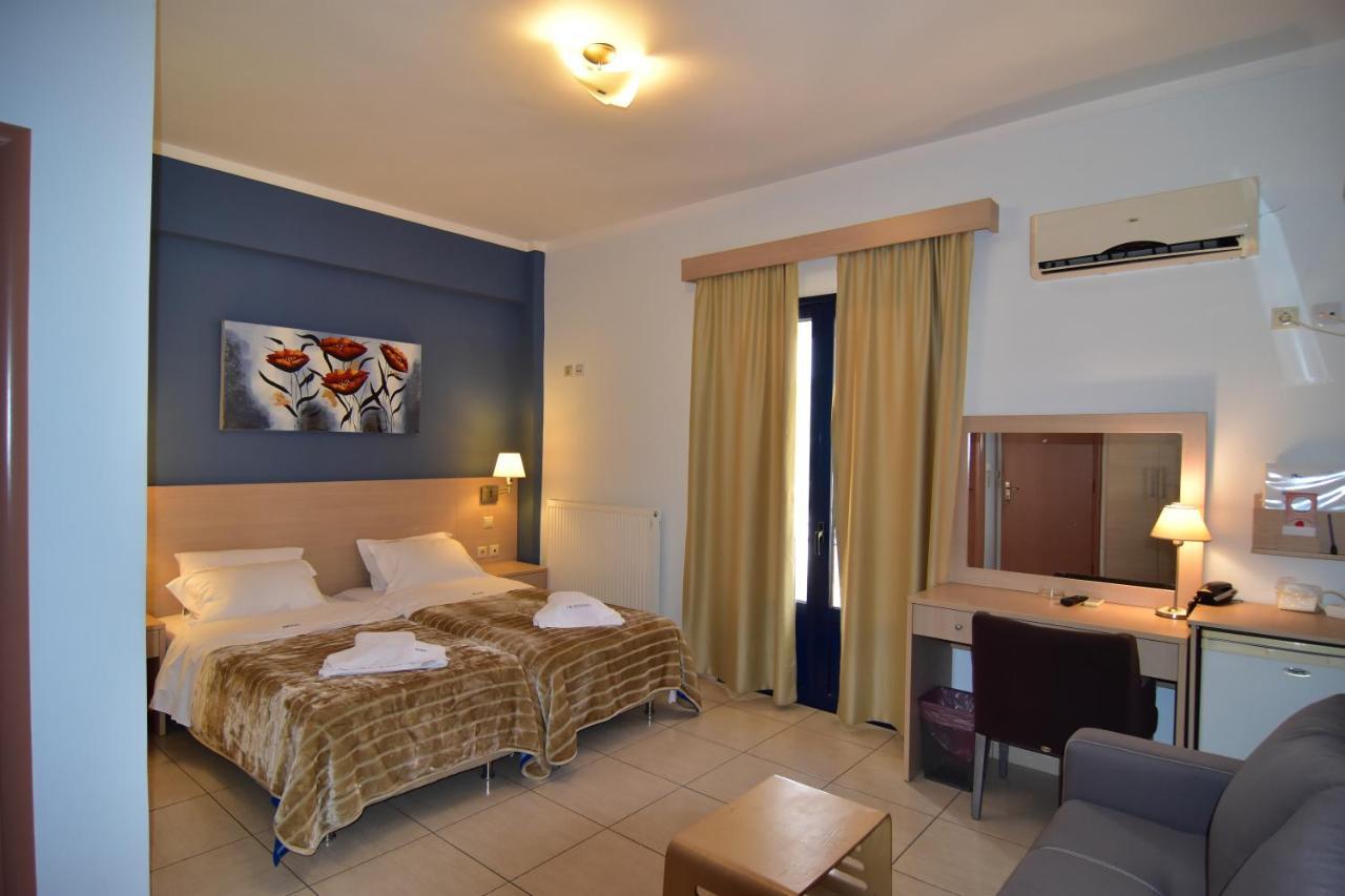 Iridanos Hotell Antikyra Exteriör bild