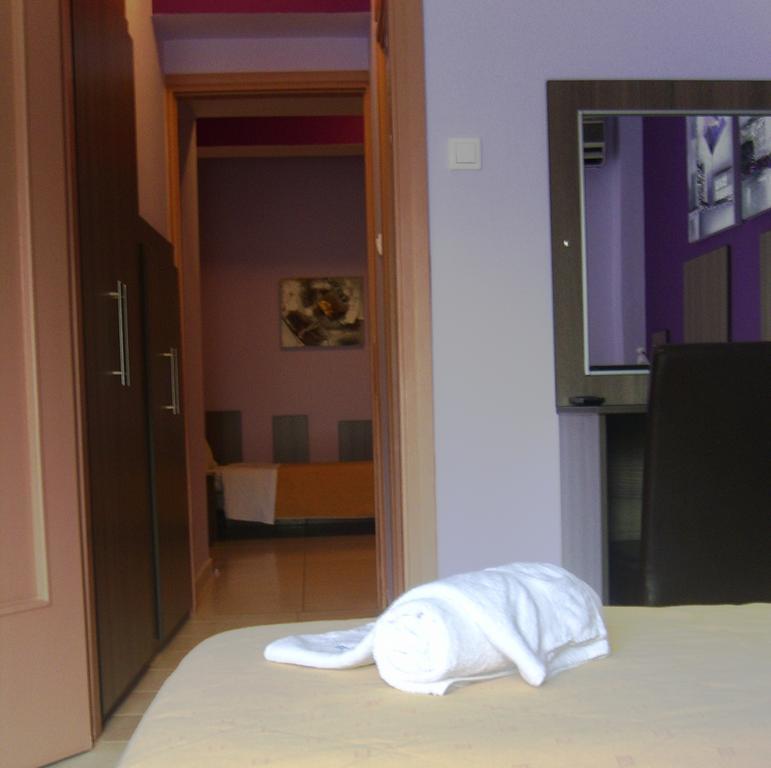 Iridanos Hotell Antikyra Exteriör bild