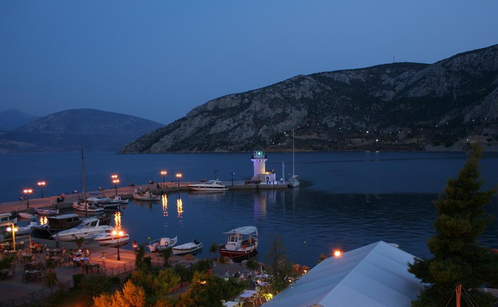 Iridanos Hotell Antikyra Exteriör bild
