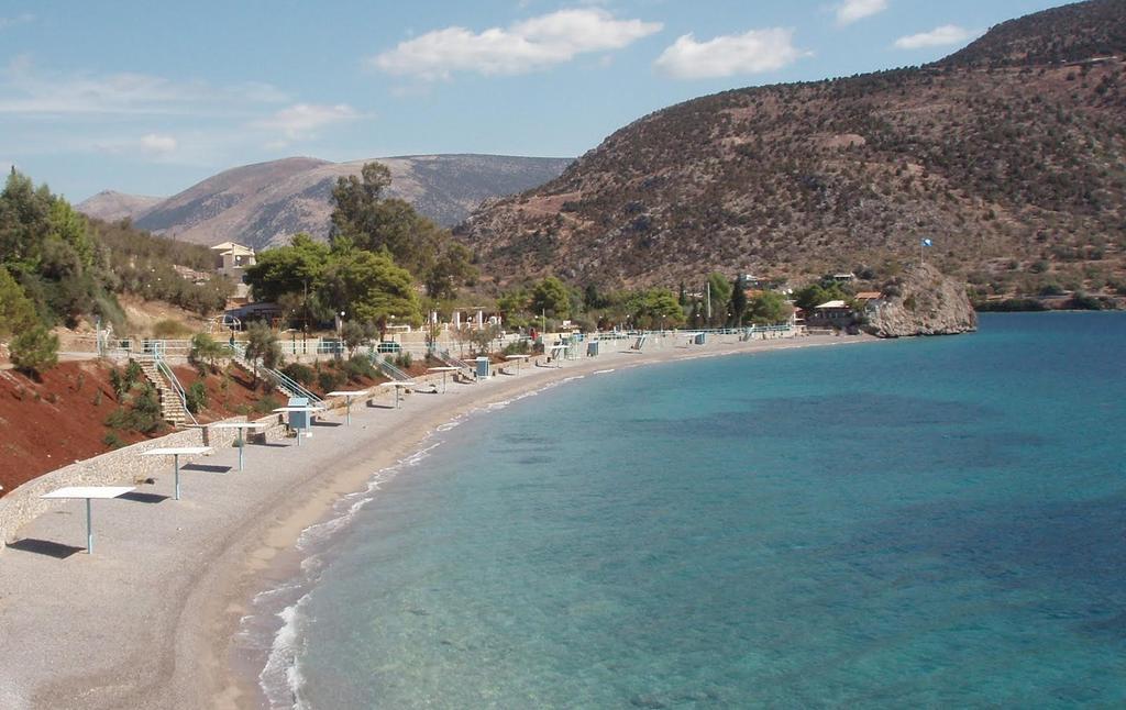 Iridanos Hotell Antikyra Exteriör bild