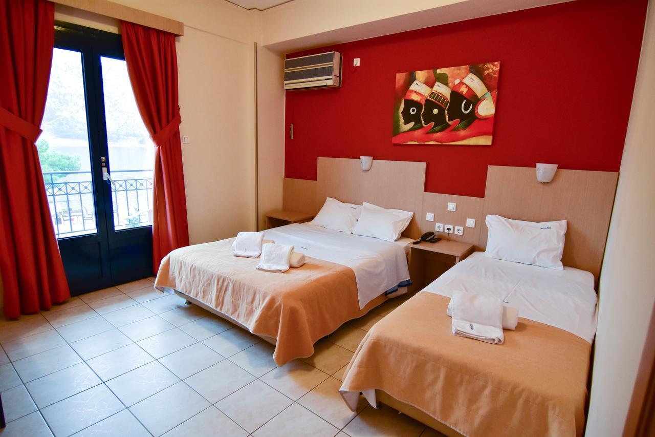 Iridanos Hotell Antikyra Exteriör bild