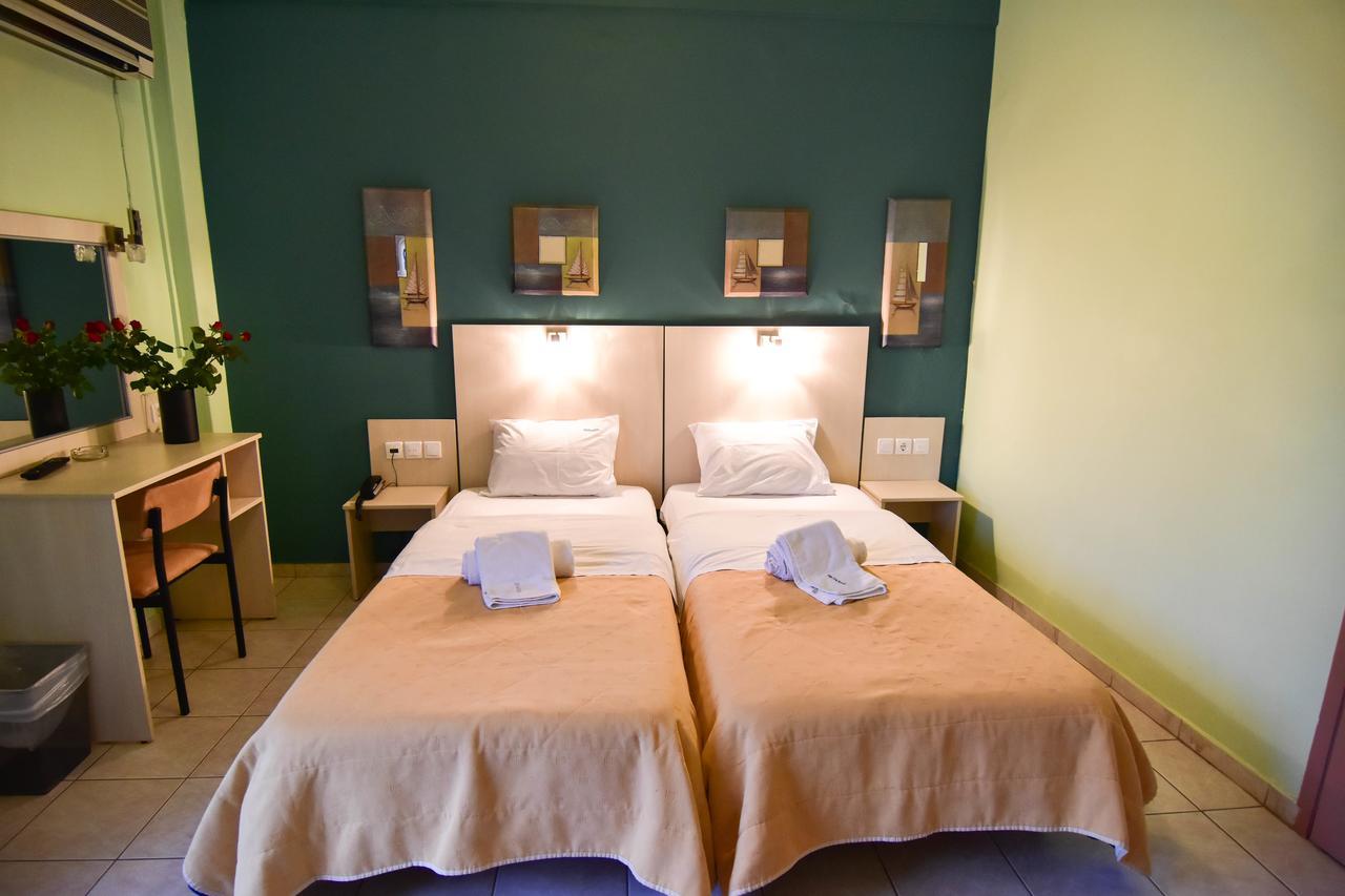 Iridanos Hotell Antikyra Exteriör bild