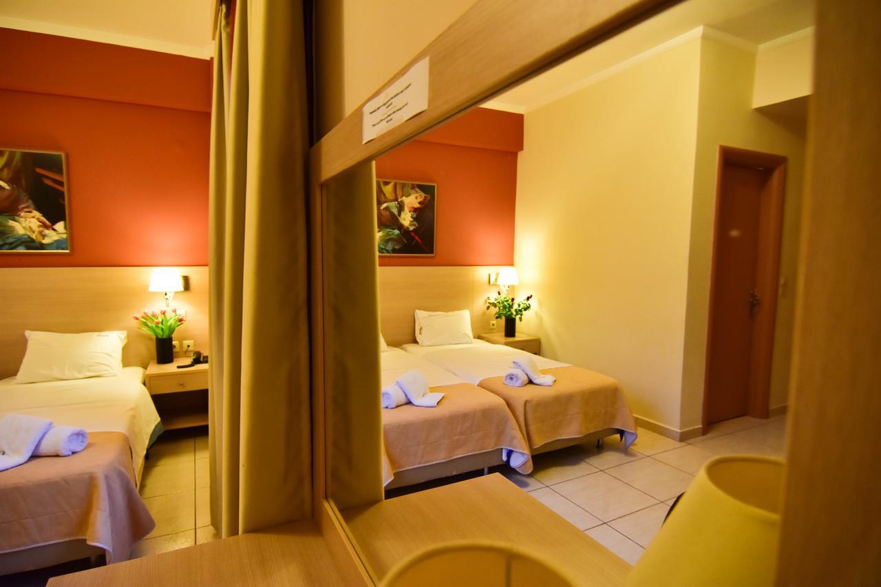 Iridanos Hotell Antikyra Exteriör bild