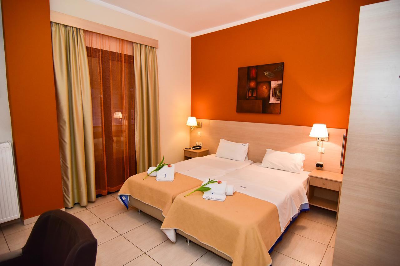 Iridanos Hotell Antikyra Exteriör bild