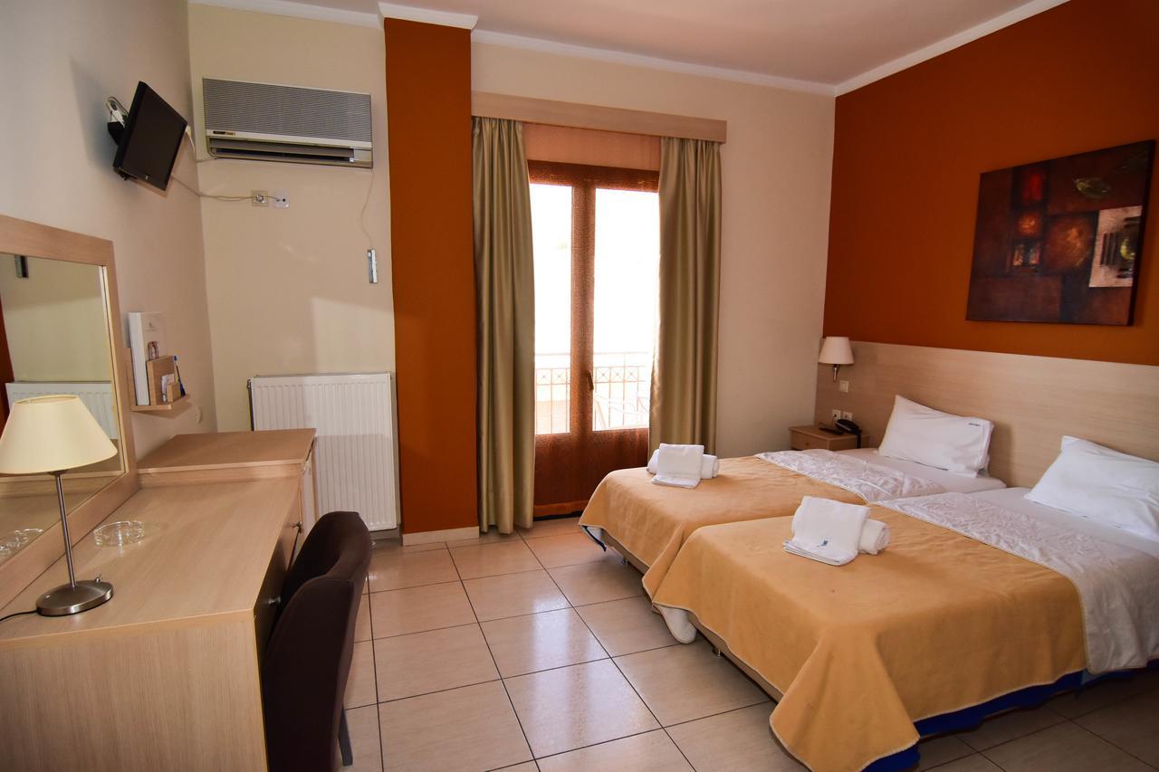 Iridanos Hotell Antikyra Exteriör bild